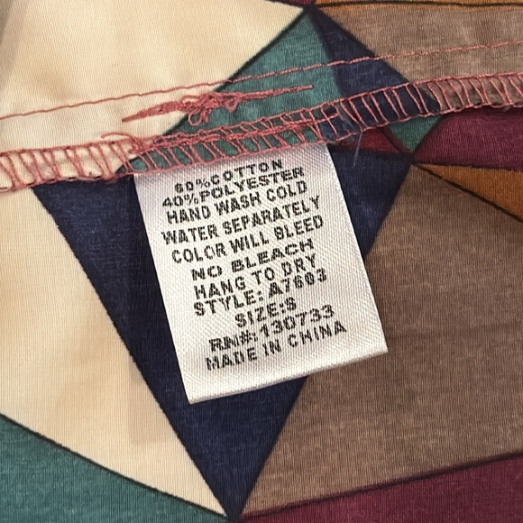 UMGEE  USA SIZE SMALL - Picture 4 of 9